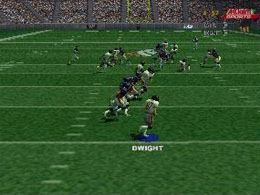 NFL Quarterback Club 2000 - screen 1